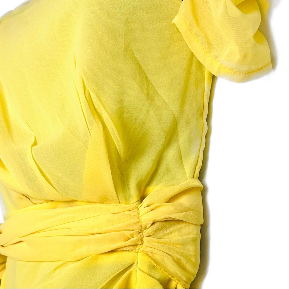 “PrettyLittleThing” Yellow One-Shoulder Knot Mini Dress - Picture 14 of 17